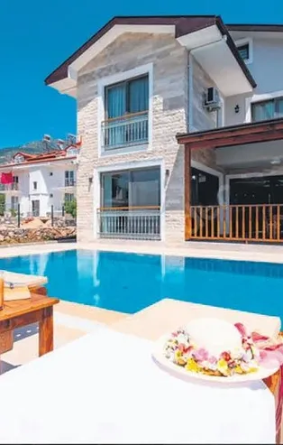 Fırsatçılar harekete geçti! Villaların 20 günlük kirası 15-20 bin liraya kadar çıktı...