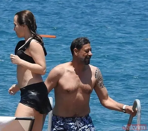 Zeynep Tuğçe Bayat ve eşi Cansel Elçin aşka geldi uluorta öpücüklere boğdu! Kuruluş Osman'ın yıldızından aldırışsız romantizm - 35