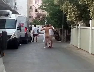 Onu gören çarşafı kapıp koştu