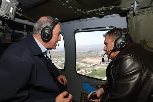 Bakan Akar ve Yunanistan Savunma Bakanı Panagiotopoulos ile bir araya geldi-2