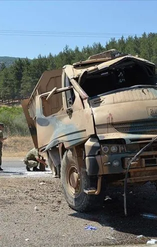Gaziantep'te askeri araç devrildi: 2 yaralı