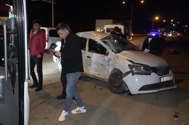 Kırıkkale'de yolcu otobüsünün çarptığı araç metrelerce sürüklendi hurdaya döndü