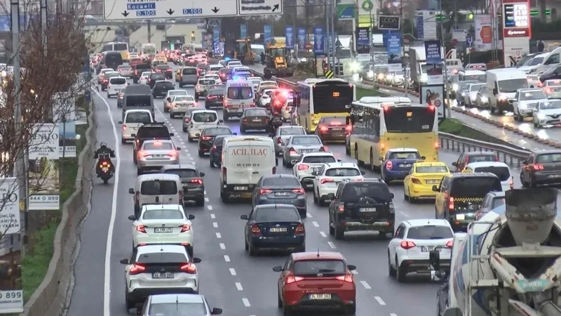 Son dakika: İstanbul'da trafik yoğunluğu! Öğlen vakti bile yüzde 45!-2