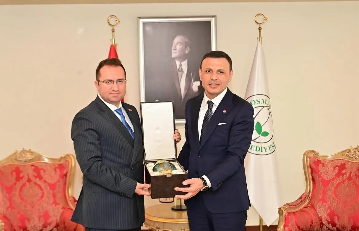 300-bin-dolar-iddiasi-da-iddianamede-hakan-bahcetepe-hakkinda-istenen-ceza-belli-oldu-1778771725003.jpeg Aziz İhsan Aktaş'ı tanımadığını söyledi! Hakan Bahçetepe hakkında 300 bin dolarlık rüşvet iddiası: İstenen ceza belli oldu-5
