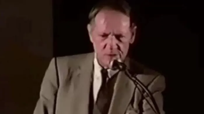 2749-yilindan-geldim-diyen-adamin-soyledikleri-akil-tutulmasi-yasatti-2025-yilina-dikkat-edin-milyonlarca-insa-1700482977045.jpg 2749 yılından geldim diyen adamın kehanetleri duyanları şoke etti! 2025 yılına dikkat edin ve ekledi: "Milyonlarca insan aynı anda..."-5