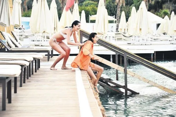 cengiz-under-askiyla-gundemde-olan-aleyna-kalaycioglundan-eda-ece-ve-bugrahan-tuncere-olay-yaratacak-sozler-1662150546158.jpeg Cengiz Ünder aşkıyla gündemde olan Aleyna Kalaycıoğlu’ndan Eda Ece ve Buğrahan Tuncer'e olay yaratacak sözler-4