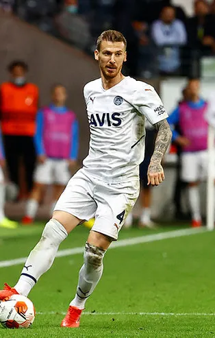 Fenerbahçe'de Serdar Aziz'e yeni sözleşme opsiyona takıldı