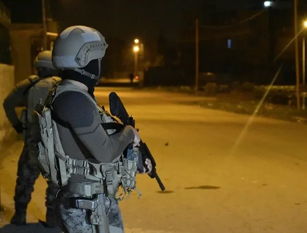 İzmir'de DEAŞ operasyonu! Eylem hazırlığındaydılar! Mağarayı mühimmat deposu yapmışlar: 10 gözaltı-2