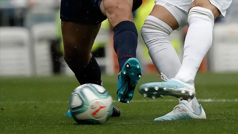 trabzonspor-alanyaspor-maci-ne-zaman-saat-kacta-hangi-kanalda-trabzonspor-alanyaspor-maci-muhtemel-11ler-1762592131083.jpg