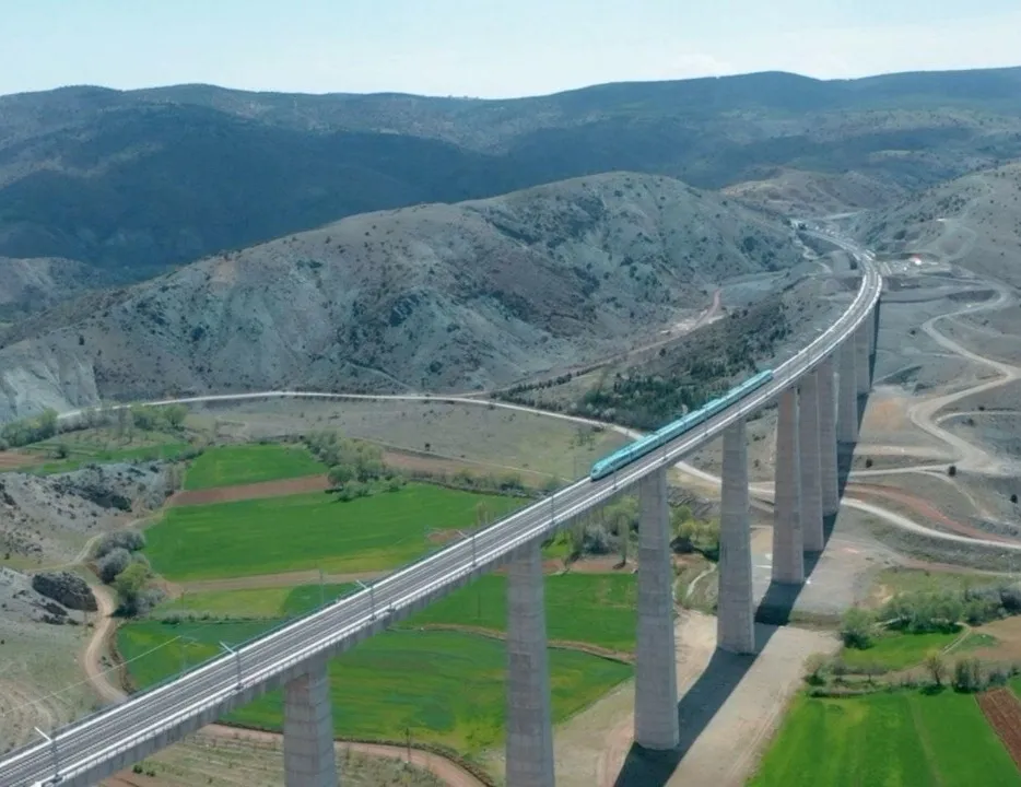 Ankara-Sivas hattına yaz takviyesi: 3 Temmuz-14 Eylül tarihleri arasında YHT’de 36 bin 168 kişilik ek kapasite