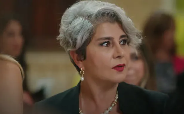 merhamet-yok-bende-camdaki-kiz-11-bolum-fragmani-gammazligi-ortaya-cikinca-perisan-olacak-1631258751643.jpg Merhamet yok bende! Camdaki Kız 11. bölüm fragmanı: Gammazlığı ortaya çıkınca perişan olacak!-2