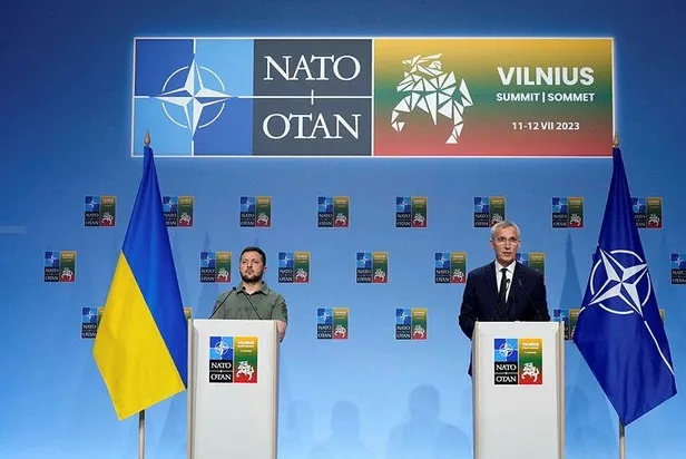 ukrayna-natoya-alinacak-mi-ukrayna-devlet-baskani-zelenskiyden-nato-zirvesinde-flas-aciklamalar-bazi-kisiler-k-1689158556812.jpeg Ukrayna NATO'ya alınacak mı? Ukrayna Devlet Başkanı Zelenskiy'den NATO Zirvesi'nde flaş açıklamalar: Bazı kişiler korkuyor...-3