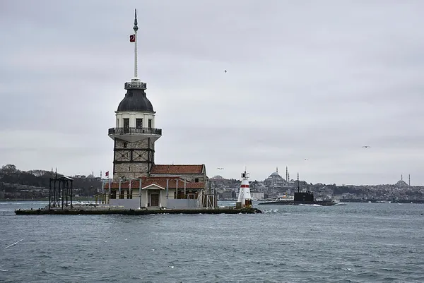 rus-denizaltisi-rostov-na-donu-istanbul-bogazindan-gecti-1644748004686.jpg Rus denizaltısı Rostov Na Donu, İstanbul Boğazı'ndan geçerek Karadeniz'e doğru yol aldı-4