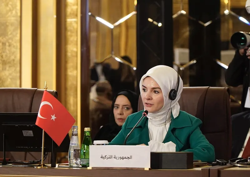 aile-ve-genclik-fonu-sartlari-bakan-mahinur-ozdemir-goktas-tarihi-duyurdu-150-bin-tl-faizsiz-kredi-annelere-es-1707418140672.jpeg Bakan Mahinur Özdemir Göktaş tarihi duyurdu! AİLE VE GENÇLİK FONU ŞARTLARI! 150 bin TL faizsiz kredi, annelere esnek çalışma...-3