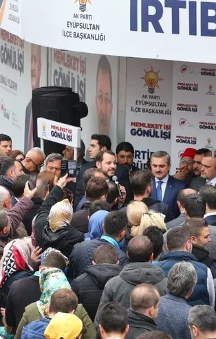 Bakan Albayrak: Belediyelerin imkanlarını teröre destek vermek amacıyla kullandılar