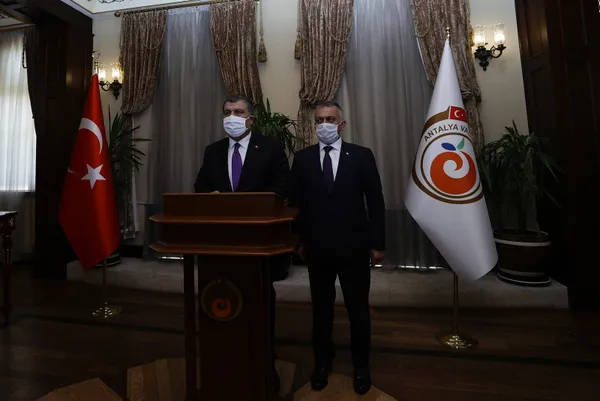 son-dakika-saglik-bakani-fahrettin-koca-iki-haftalik-tedbirler-istedigimiz-dususu-saglayamadigi-icin-17-gunluk-kapanma-1619777728658.jpg SON DAKİKA: 17 günlük tam kapanma! Sağlık Bakanı Fahrettin Koca: İki haftadır uygulanan tedbirler istediğimiz düşüşü sağlayamadı-2