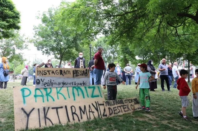 CHP'li İBB çocukları bile isyan ettirdi: Oyuncaklarımızı veririz, parkımızı vermeyiz