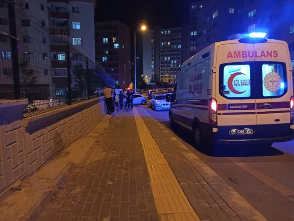 ankara-mamakta-eski-es-dehseti-karisini-oldurdu-sevgilisi-ve-kizini-yaralayip-intihara-kalkisti-1630380118573.jpg Ankara Mamak'ta eski eş dehşeti! Karısını öldürdü sevgilisi ve kızını yaralayıp intihara kalkıştı-6