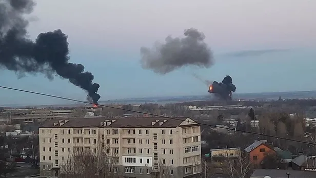 rusya-wagner-gerilimiyle-esgudumlu-ukraynada-patlama-sesleri-kiev-dahil-bircok-noktaya-fuze-isabet-etti-1687571308477.jpeg Rusya - Wagner gerilimiyle eşgüdümlü Ukrayna'da patlama sesleri! Kiev dahil birçok noktaya füze isabet etti-4