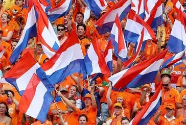 Hollanda’dan destek duruşu