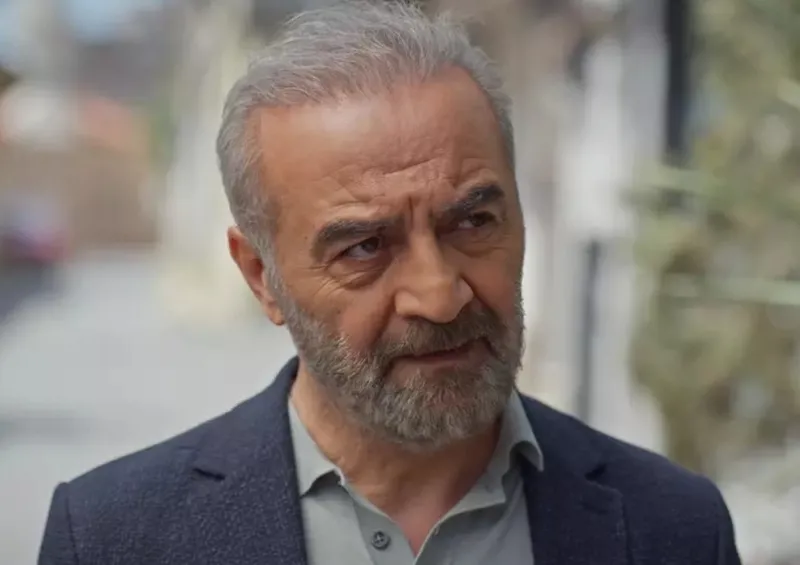inci-taneleri-bitti-mi-yeni-sezon-neden-gecikti-yilmaz-erdogan-gercek-nedeni-duyurdu-1763048506192.jpg İnci Taneleri bitti mi? Yeni sezon neden gecikti? Yılmaz Erdoğan gerçek nedeni duyurdu-3