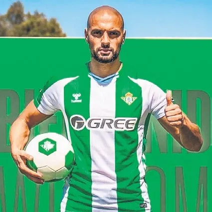 Amrabat ve Carlos için kritik bekleyiş