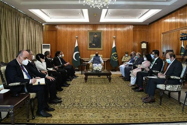 turkiyeden-pakistan-ve-afganistan-temasi-tbmm-baskani-mustafa-sentop-arif-alvi-ve-rahmani-ile-gorustu-1622564375293.jpeg Türkiye'den Pakistan ve Afganistan teması: TBMM Başkanı Mustafa Şentop, Arif Alvi ve Rahmani ile görüştü-3