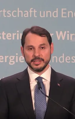 Bakan Albayrak: "Almanya, Türkiye için vazgeçilemez çok önemli bir ortak ve partnerdir."