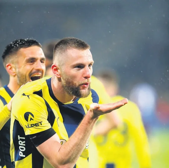 Menajerinden yeşil ışık