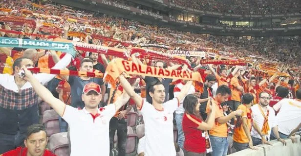 50 bin kişilik duvar
