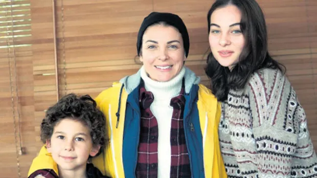 Kanal D'nin yeni dizisi Bir Annenin Günahı oyuncuları kim, ne zaman başlıyor? Mert Yazıcıoğlu ve Simay Barlas'ın rolleri ve dizinin konusu...-5