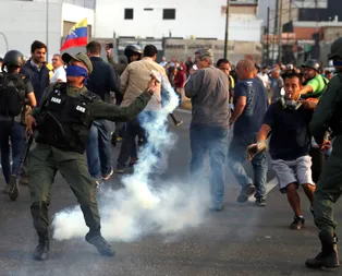 Venezuelada darbe girişimi! İşte ilk görüntüler...