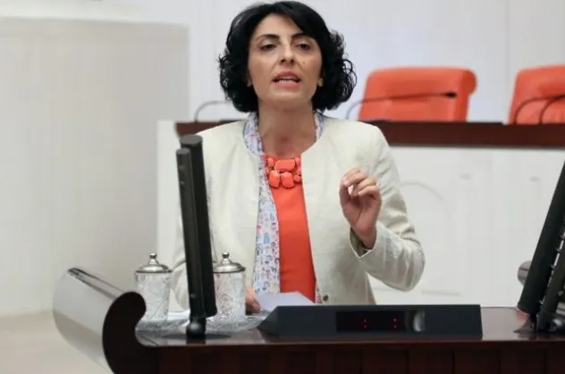 CHP'li Nurhayat Altaca Kayışoğlu'ndan akıllara zarar 'darbe' tehdidi!