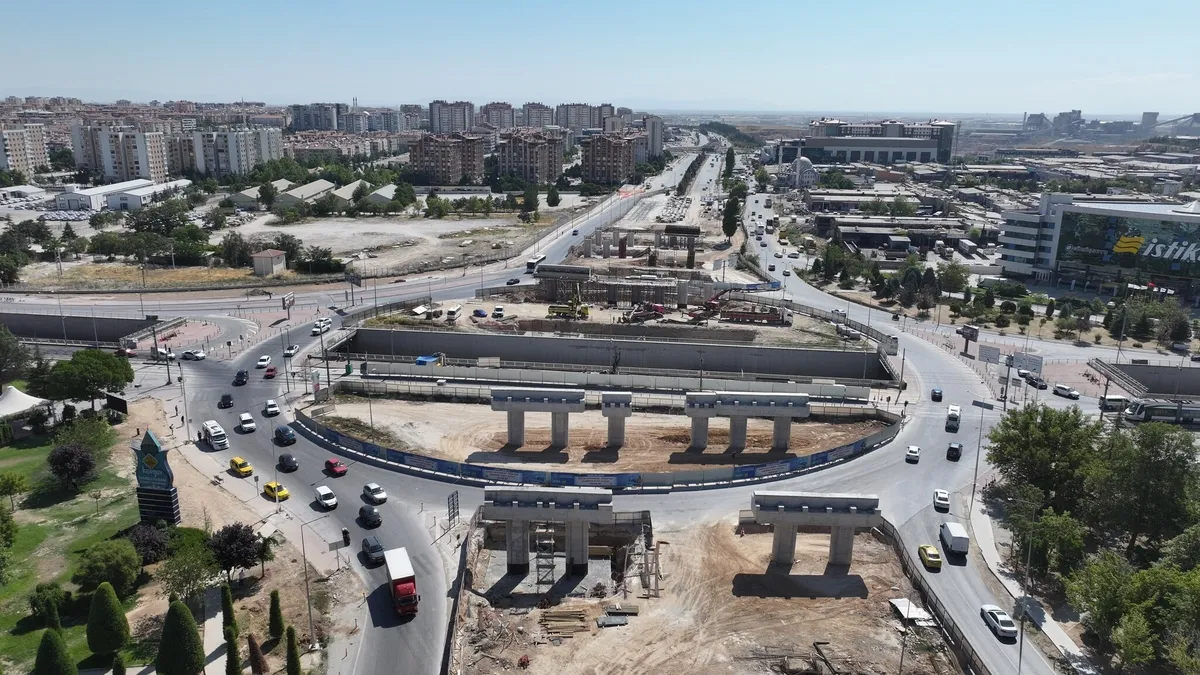 1786473818146.jpeg Konya Büyükşehir Belediye Başkanı Altay dev projeleri inceledi: KONYARAY Banliyö Hattında çalışmalar kesintisiz sürüyor-6