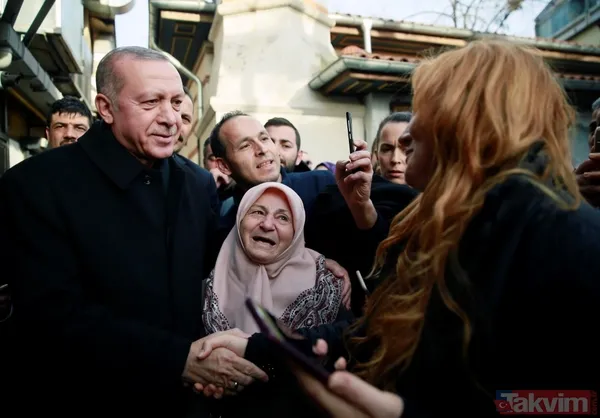 Başkan Erdoğan, tarihi Çınaraltı Çay Bahçesi'nde vatandaşlarla sohbet etti - 12