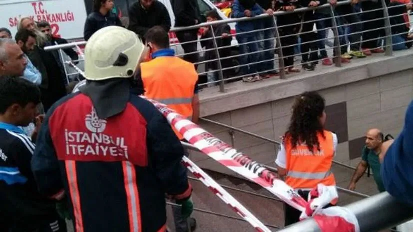 Taksim metrosunda hareketli dakikalar-1