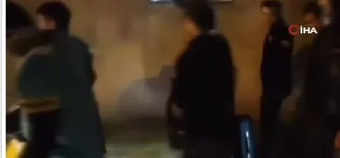 Son dakika: İstanbul Sultangazi'de kaçak göçmen operasyonu: 262 kişi sınır dışı edilecek-4