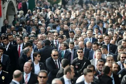Bursa’da Ahmet Davutoğlu izdihamı