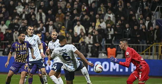 Galatasaray yıldız futbolcu için görüşmelere başladı! Sıra artık onda