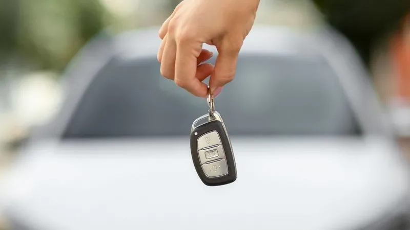 sanayi-ustalari-ustune-basa-basa-uyardi-araba-anahtarinizin-yanina-sakin-baska-anahtar-takmayin-1711811305641.jpg Araba anahtarınızın yanına sakın başka anahtar takmayın... Sanayi ustaları üstüne basa basa uyardı!-5