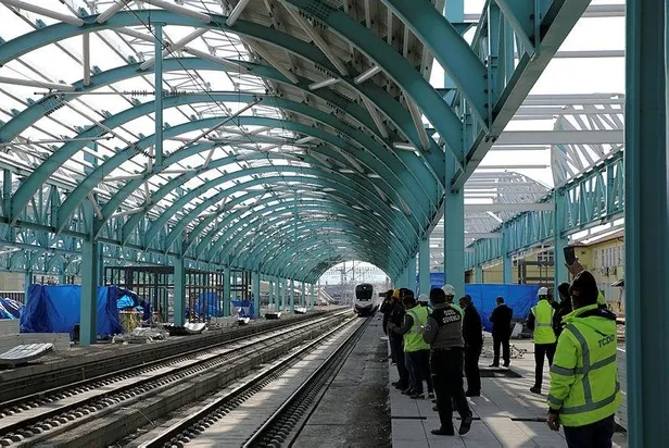 SON DAKİKA: Bakan Karaismailoğlu Ankara-Sivas hızlı trende tarih verdi: Haziran ayında hizmete sunacağız-3