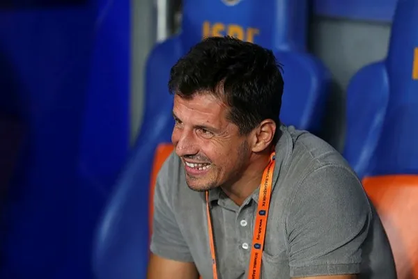 son-dakika-emre-belozogluna-uefadan-flas-ceza-1662020375911.jpg Son dakika: Emre Belözoğlu'na UEFA’dan flaş ceza-3