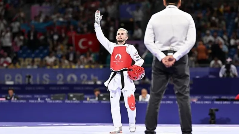 ali-can-ozcandan-paris-2024-paralimpik-oyunlarinda-gumus-madalya-1724960198765.jpeg