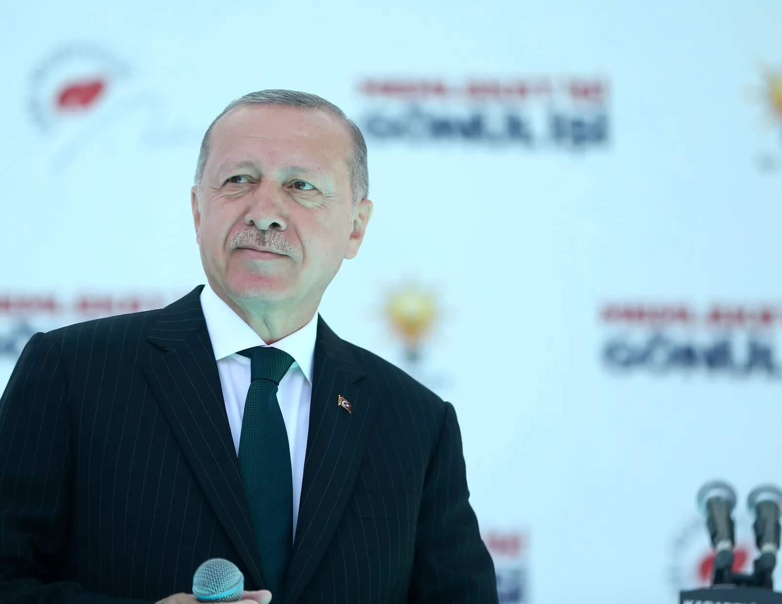 Başkan Erdoğan liderlerle bayramlaştı