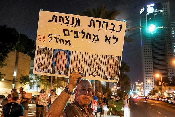 abd-dergisinden-netanyahu-cikisi-ne-savasi-yonetebilir-ne-de-barisi-bibi-oldugu-surece-biden-israile-yardim-et-1698843259485.jpeg ABD dergisinden Netanyahu çıkışı: Ne savaşı yönetebilir ne de barışı! Bibi olduğu sürece Biden İsrail’e yardım etmeyecek-3