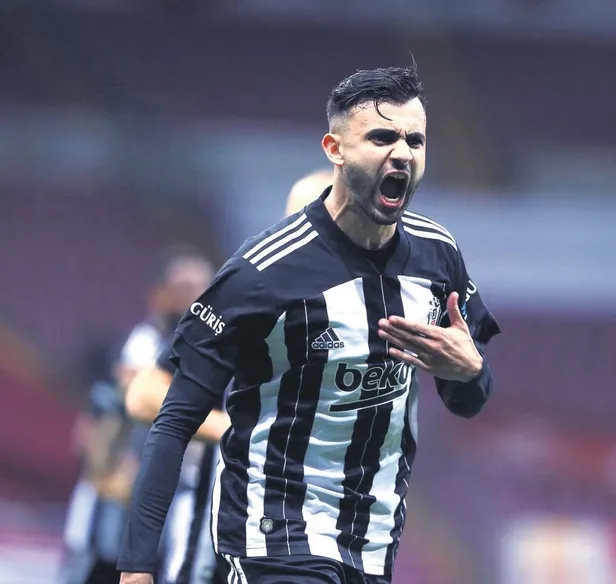 ghezzal-leicesterla-masada-1627256094690.jpeg Ghezzal Leicester City ile masada! Beşiktaş...-5