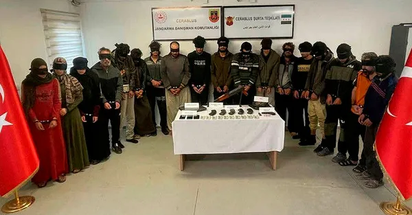 son-dakika-icisleri-bakanligi-duyurdu-suriyede-13-deasli-5-pkkypgli-terorist-yakalandi-1670145981186.jpg