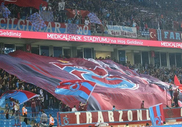 kusursuz-n-besiktas-son-donemde-aldigi-kotu-sonuclarla-taraftarlarini-kahretti-onceki-gun-ahmet-nur-cebi-ve-sergen-yalcin-arasindaki-gorusmenin-detayl-1638227131024.jpeg Zirvede Karadeniz Fırtınası var! Şampiyonluğa adım adım-4