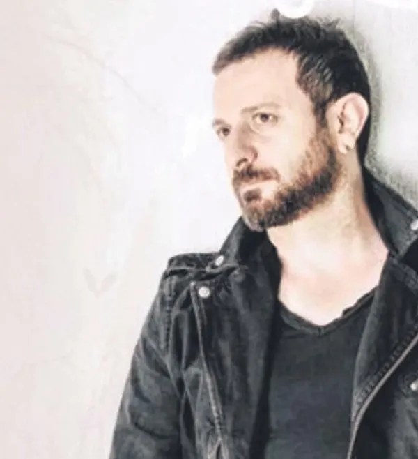 restoranda-kopek-saldirisi-unlu-sanatci-ali-kalin-siparisini-beklerken-kulagini-kopardi-savciligin-yolunu-tutt-1692855797128.jpg Restoranda köpek saldırısı! Ünlü sanatçı Ali Kal’ın siparişini beklerken kulağını kopardı! Savcılığın yolunu tuttu!-4