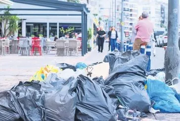 Düşmanı denize döktük çöpünü dökemedik!